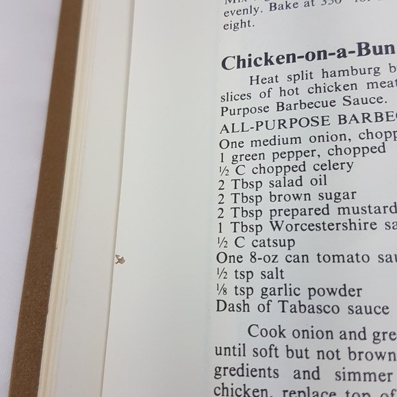 Vintage 1978 Mary Moore Cookbook First Edition Hardcover Retro Collectible - Picture 7 of 16